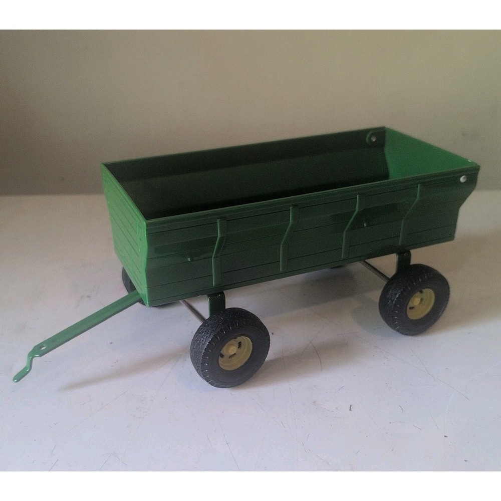 John Deere Flared Box Wagon Trailer ERTL Plastic Excellent Condition 8x4 Inches
